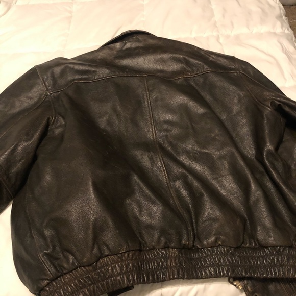Leather jacket - Picture 3 of 3